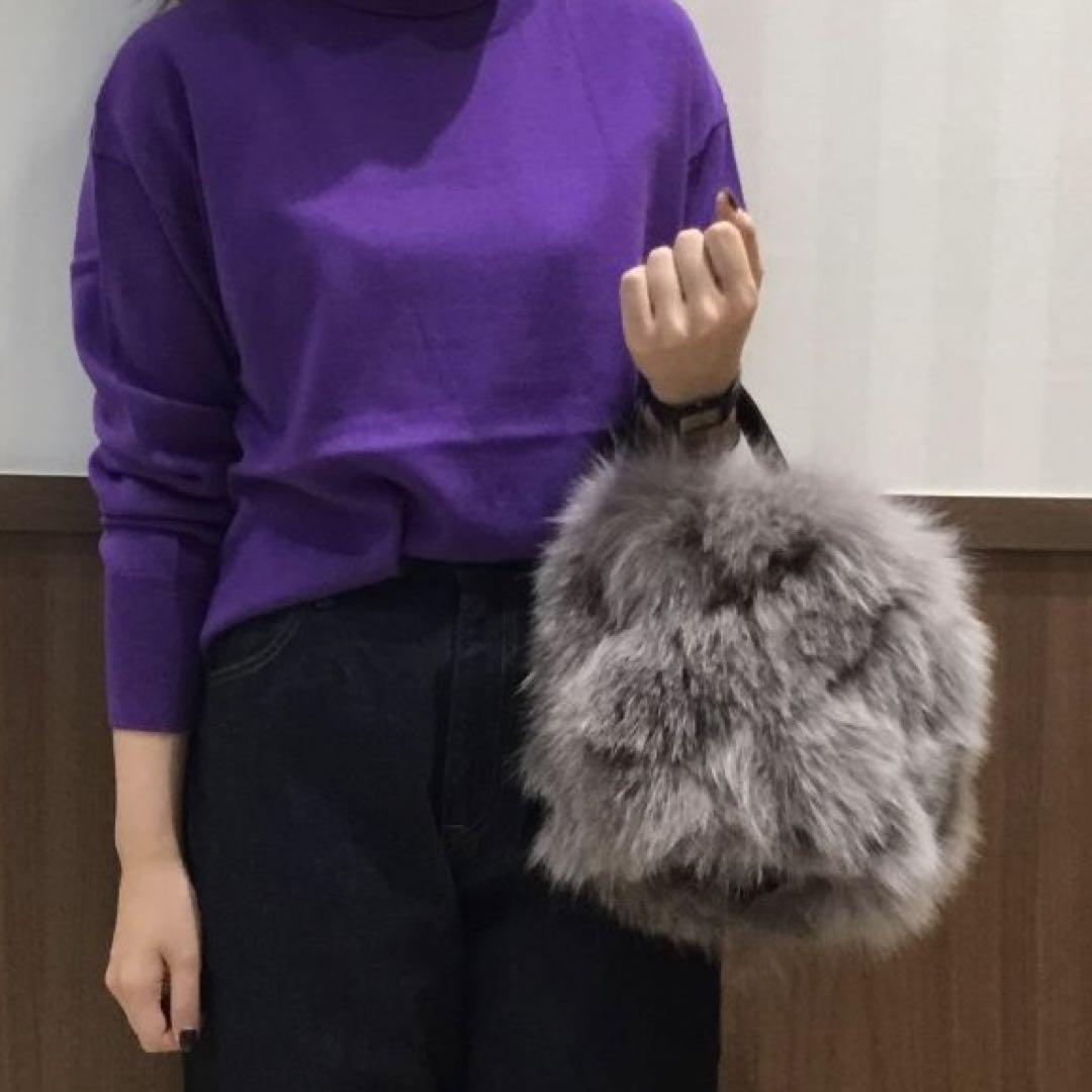 【美品】VIOLAd'ORO フォックスファー　レザー　ボディバッグ　グレー系 専用 美品 VIOLAd'ORO ヴィオラドーロ フォックス ファーバッグ