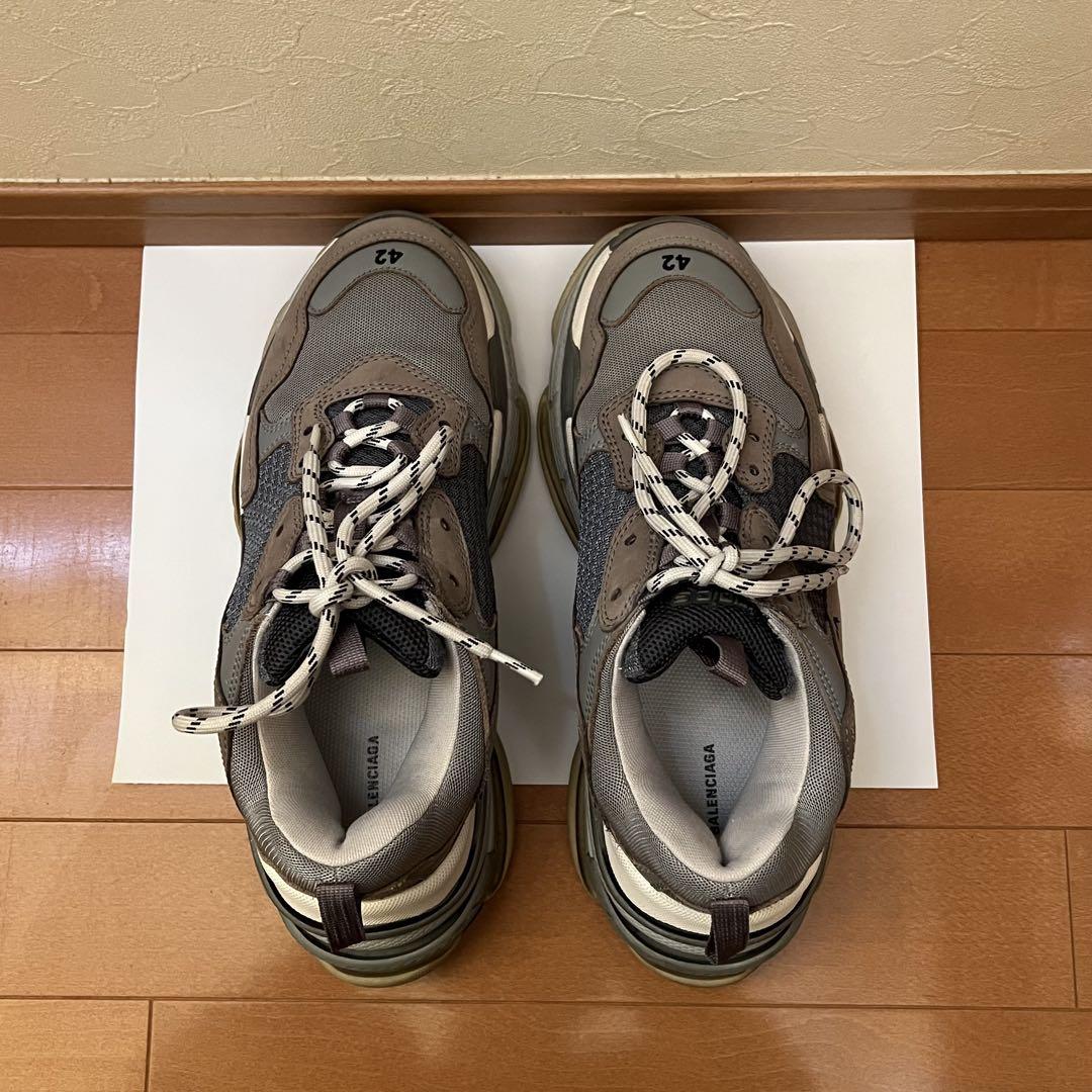 BALENCIAGA トリプルS グレー