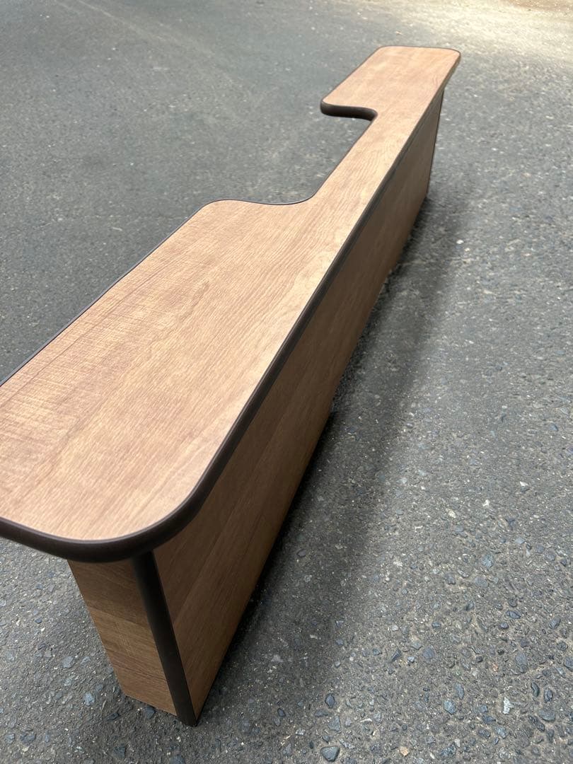 ハイエースS-GL セカンドテーブル目立った傷や汚れなし BRIGHTFACE_UK