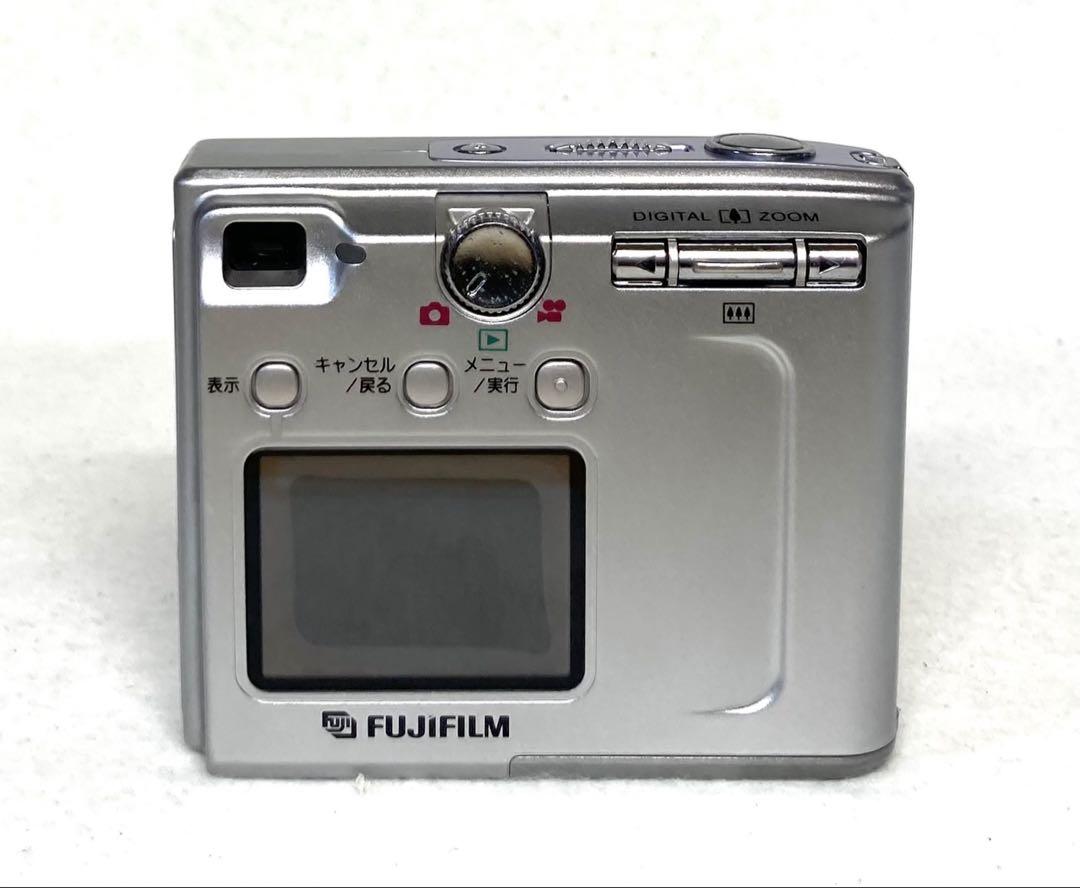【作動確認済み／美品】FUJIFILM  Fine pix 4500  シルバー FUJIFILM (フジフィルム) コンパクトデジタルカメラ FinePix