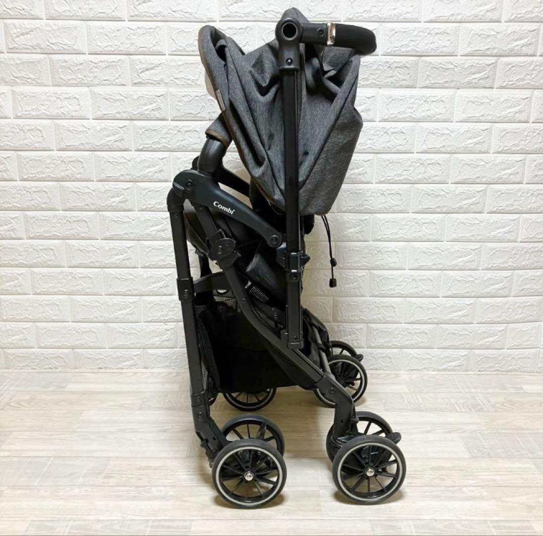 『ほぼ新品』コンビベビーカー スゴカルα 4キャスコンパクトエッグショック