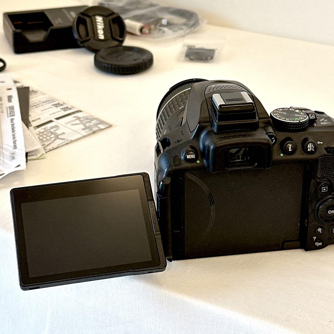 Nikon ニコン D5300 デジタル一眼レフカメラ 写真のもの全てセットで