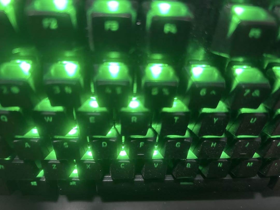 Huntsman V3 Pro Tenkeyless+ファントムキーキャップ仕様