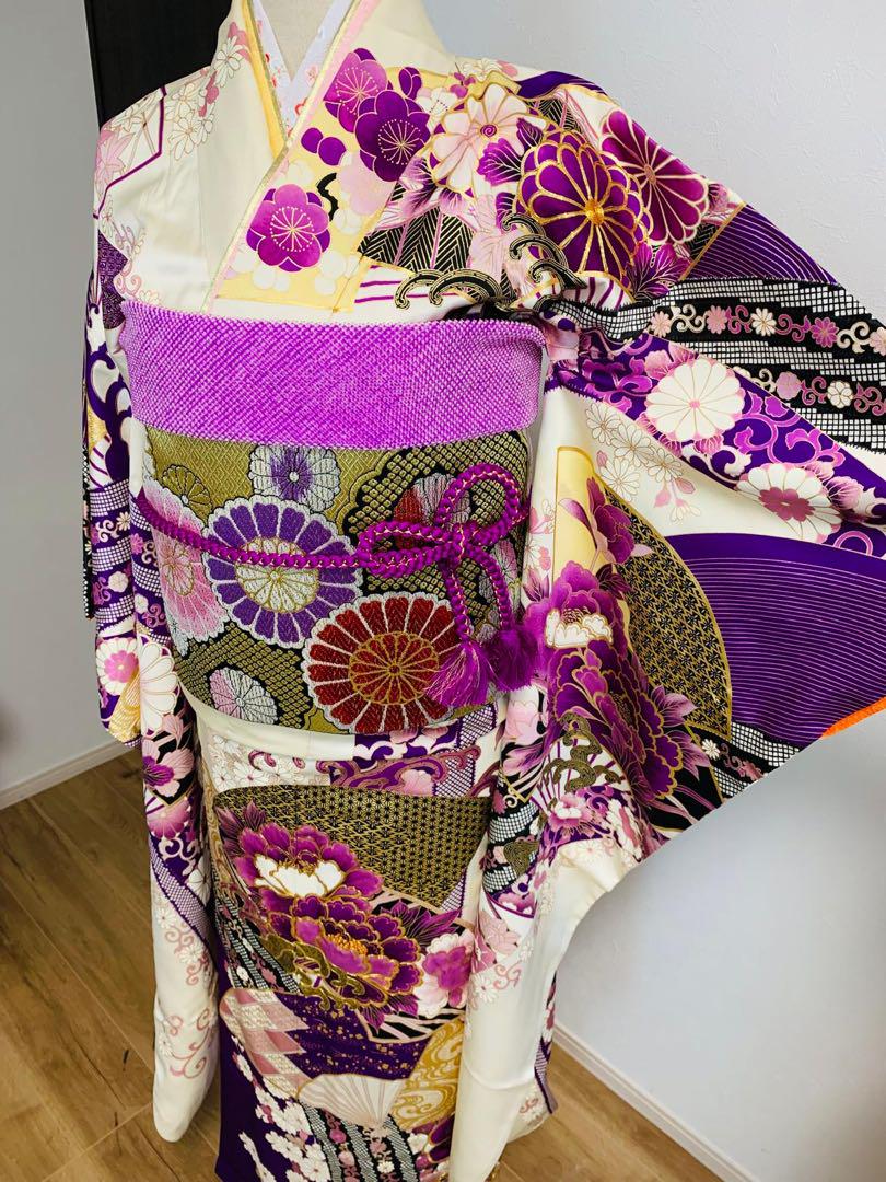 振袖フルセット豪華振袖　駒刺繍　扇面流水草花文　金彩　正絹