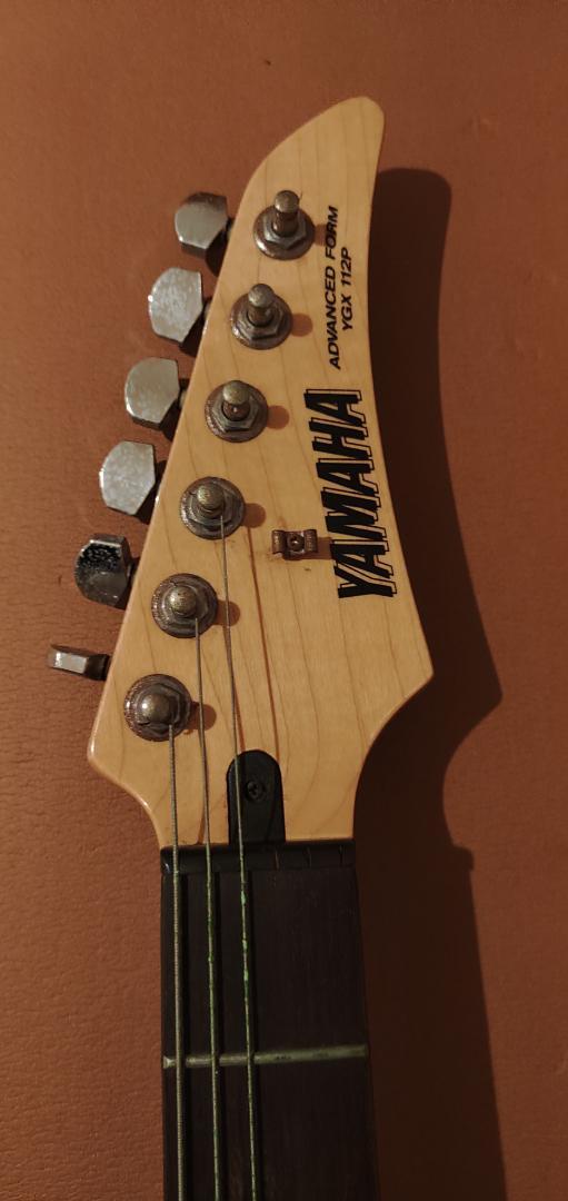 ヤマハ エレキギター YAMAHA ADVANCED FORM YGX112P