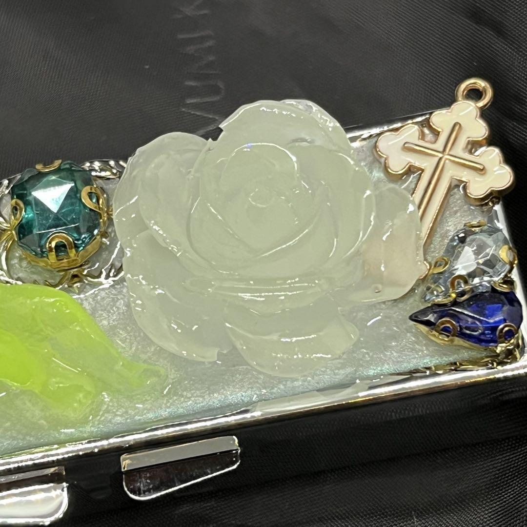 天使と薔薇のピルケース