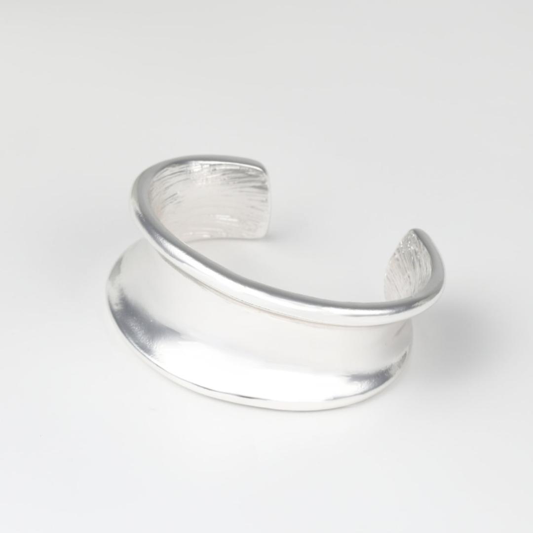アクセサリー Bone bangle