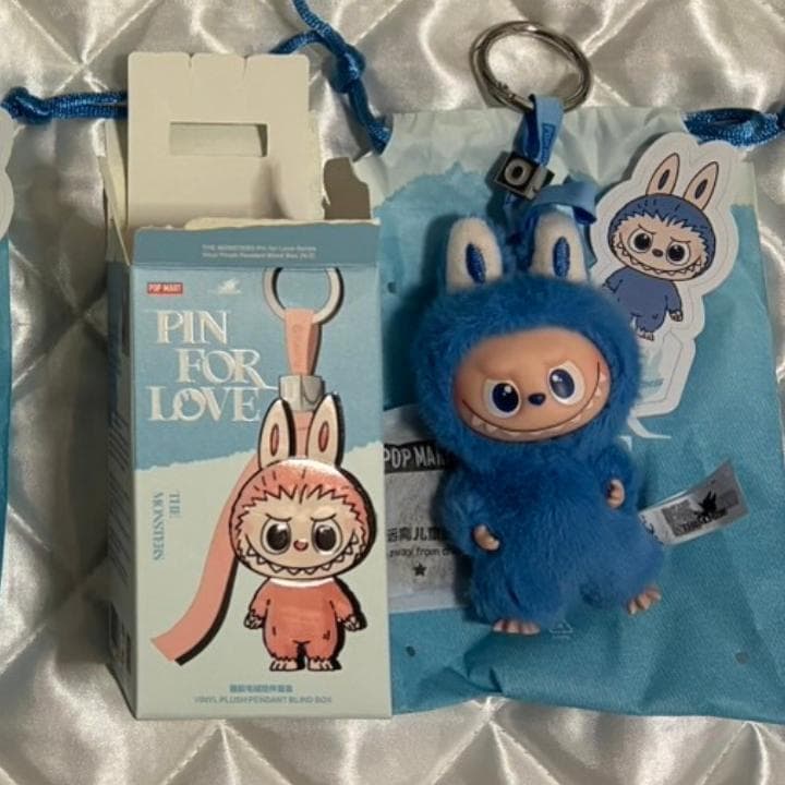 ♡LABUBU ♡正規品 pin for LOVE イニシャル O ラブブ