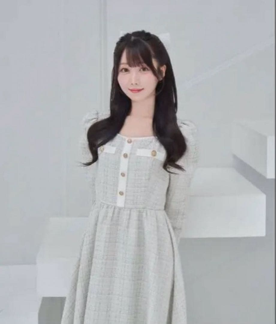 Rosé Muse Tweed like piping dress SIZE