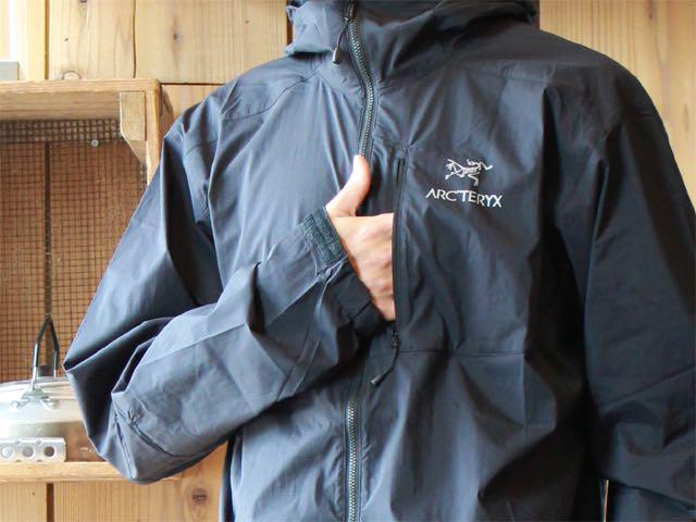 2022夏季 アークテリクス 新品未使用 Sサイズ ky2xq-m26151638828 ARC’TERYX スコーミッシュフーディ 低価SALE