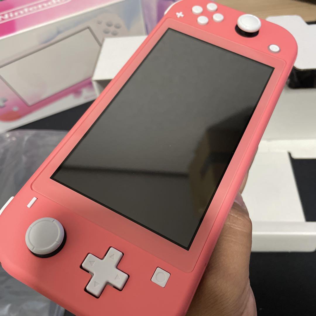 Nintendo Switch Lite コーラル　新品未使用
