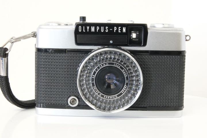 OLYMPUS PEN EE-3 D.Zuiko 28mm f/3.5