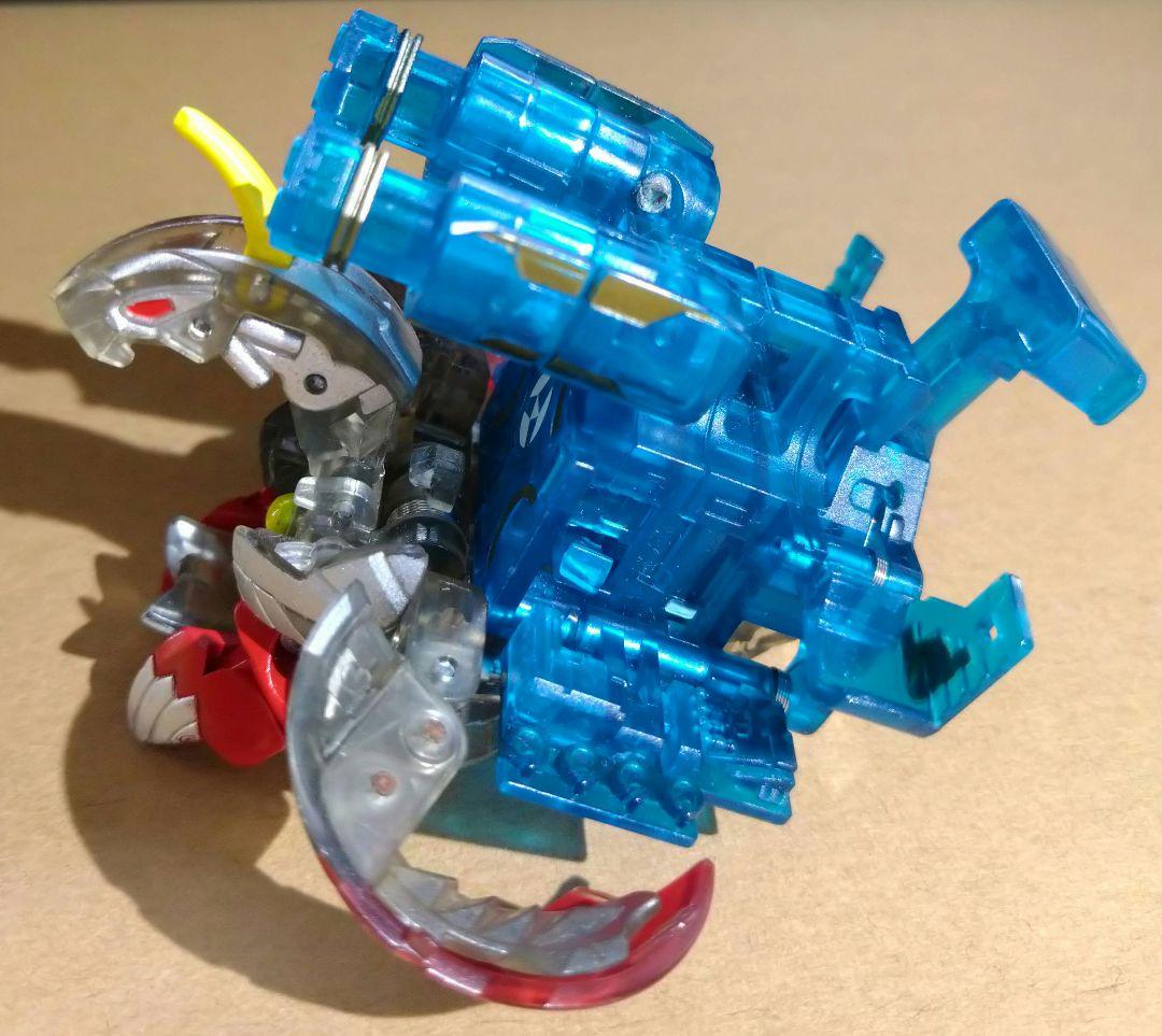 ピ*タ様 爆丸 爆夏キャンペーン当選品　クリア ヘリオスMKⅡ+ツインディストラ