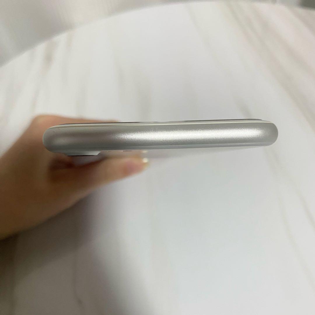 iPhone7本体 シルバー 中古品 本体