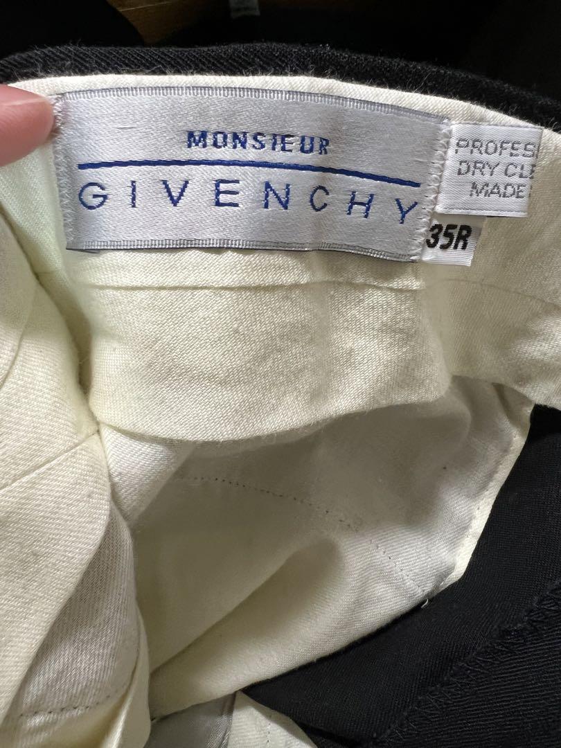 GIVENCHY