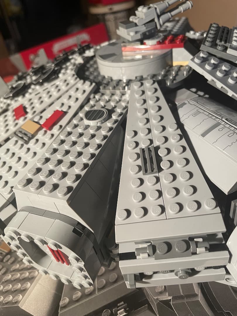 【激安大特価!】 LEGO スター ウォーズ ミレニアム ファルコン7965