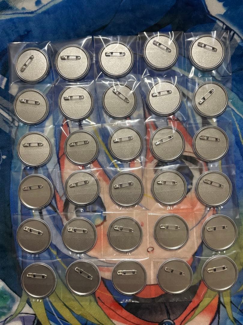 ご注文はうさぎですか ごちうさ サンリオ チノ×シナモロール 缶バッジ 30個目立った傷や汚れなし YUZUMIYA_COM