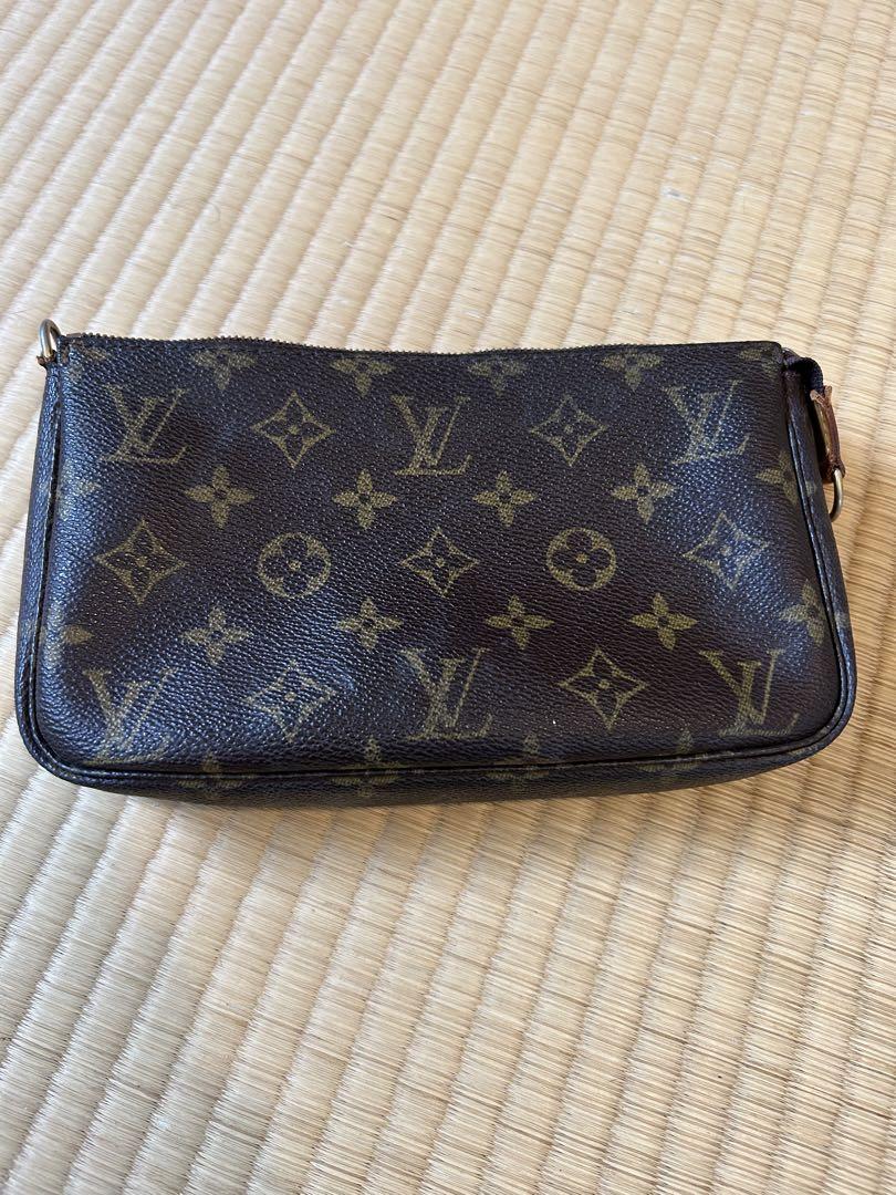 Louis Vuitton ブラウンポーチ