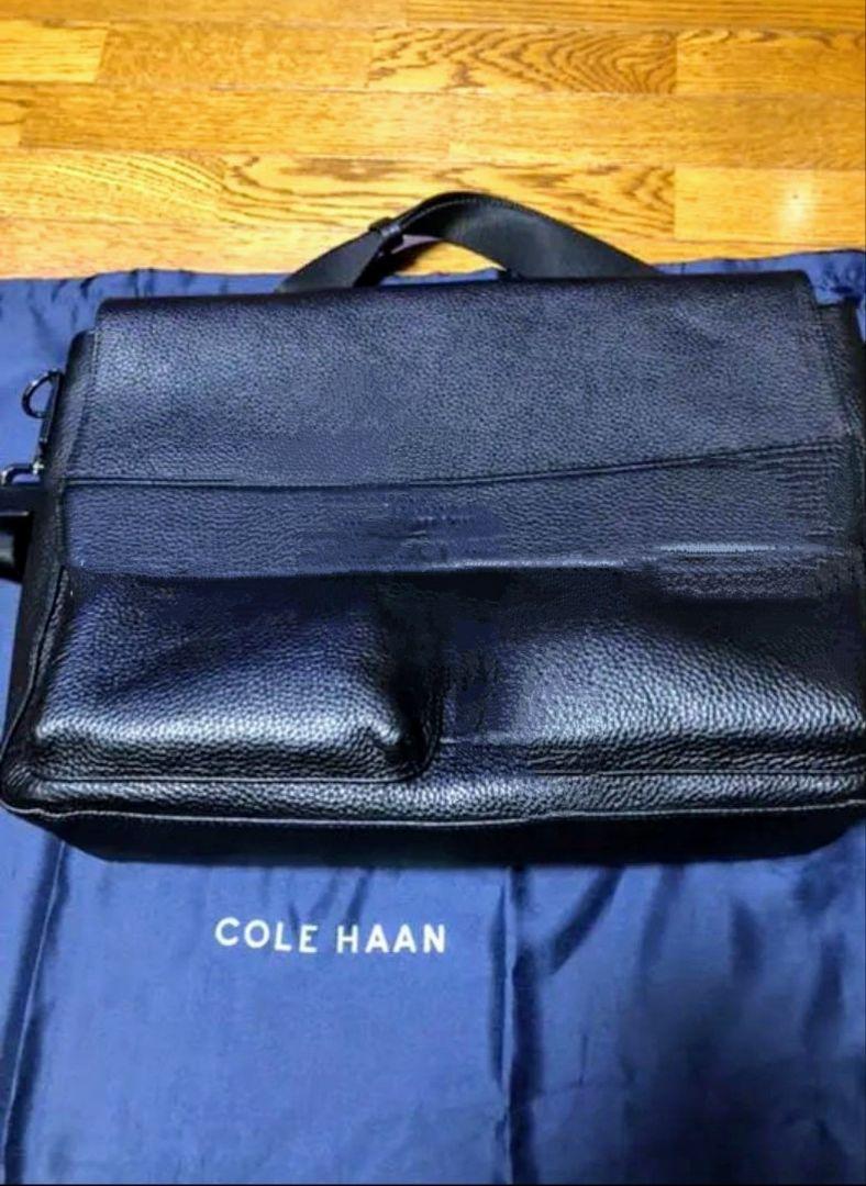 COLE HAAN コールハーンのレザー製ショルダーバッグ