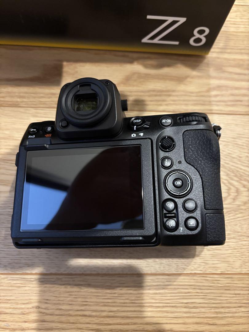 Nikon Z 8 ミラーレスカメラ 本体と付属品