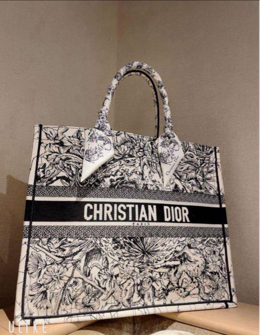 CHRISTIAN DIOR 花柄トートバッグ ラージ - メルカリ