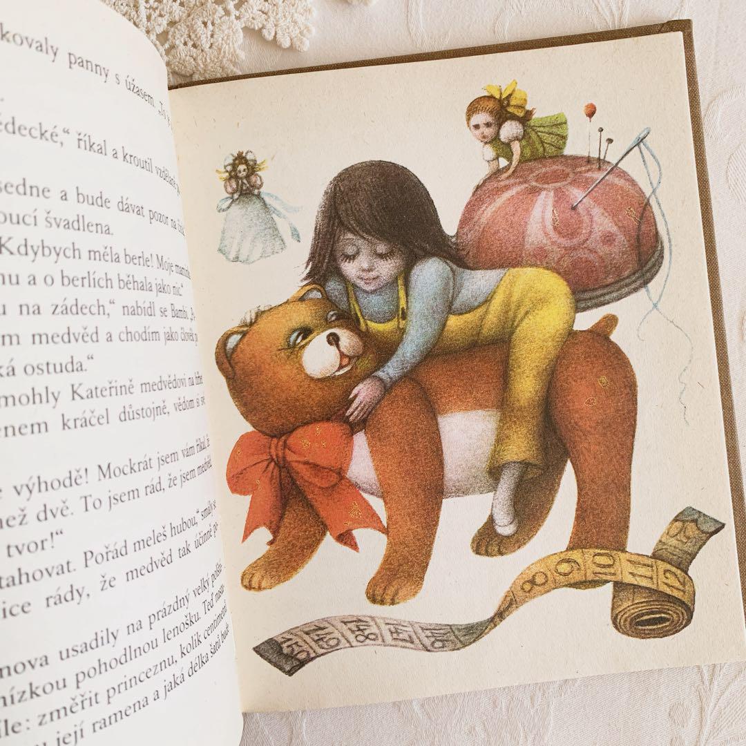 ビンテージ児童書❀可愛いお人形達の可笑しな物語 ヴィンテージ 古書 絵本 洋書 ⋆可愛いクマと人形たちのお話⋆꙳ビンテージ児童書 チェコ古書
