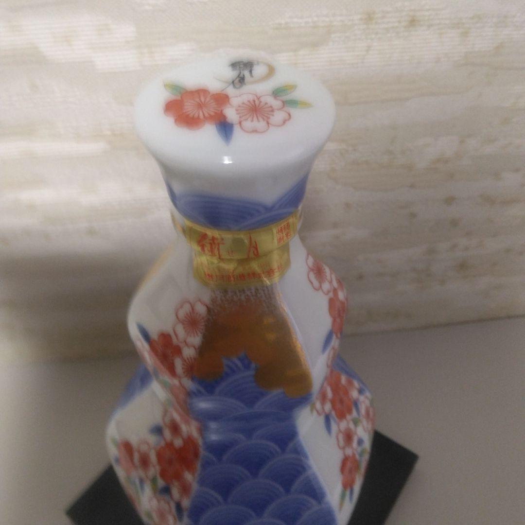 希少！　40年熟成焼酎『古酒繊月』桜花流水文絵瓢箪形　有田焼ボトル【限定品】