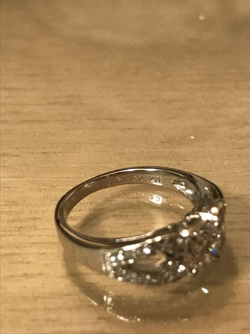 ✨試着のみ✨ダイヤモンド　リング　0.72ct pt900