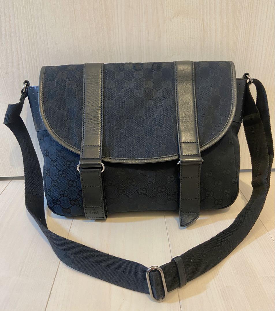 GUCCI ショルダーバッグ　キャンバス　GG ブラック　レザー　メッセンジャー