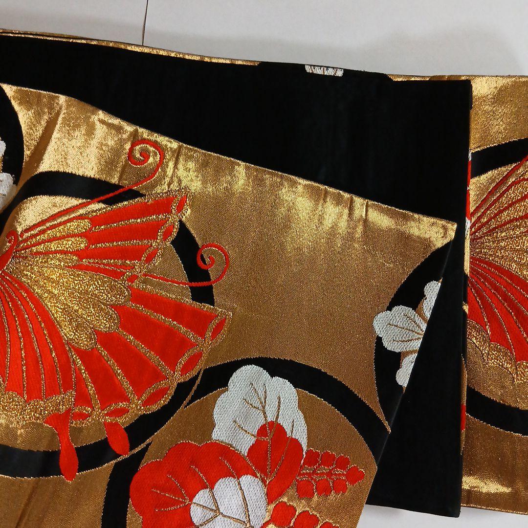 ツツジに蝶の刺繍名古屋帯