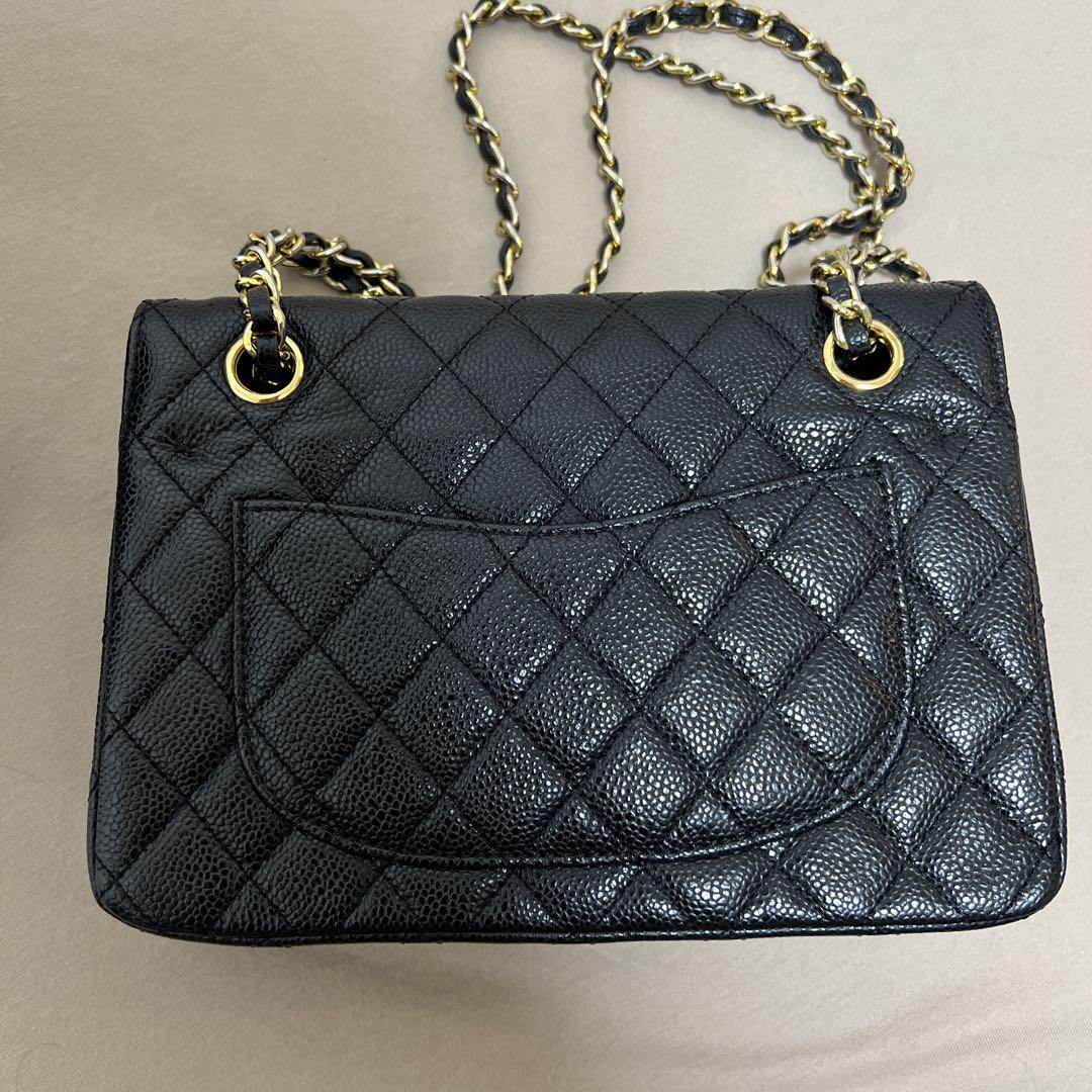 CHANEL ブラックレザーショルダーバッグ