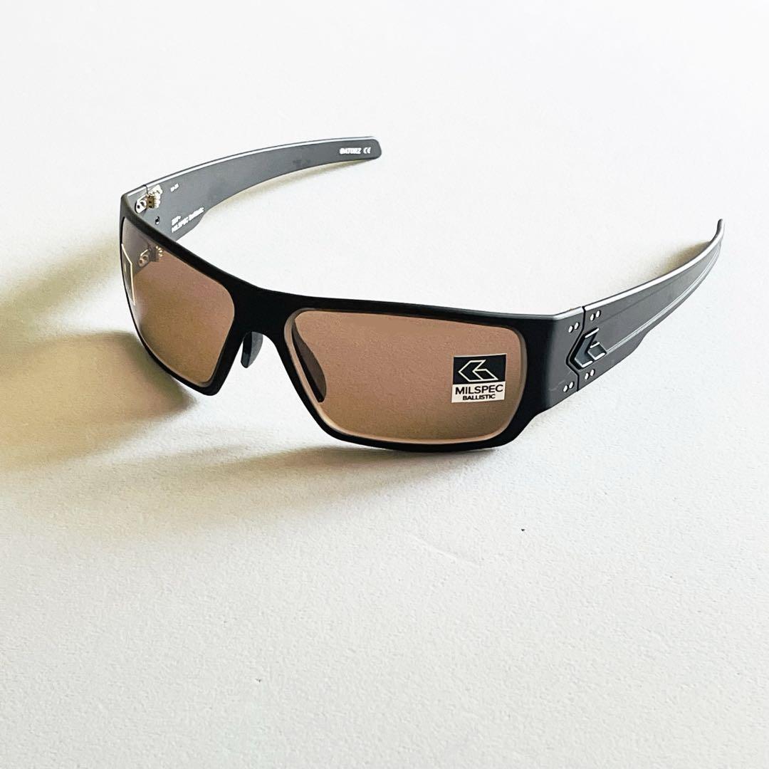 GATORZ SPECTER レーザーカット 調光サングラス USA製