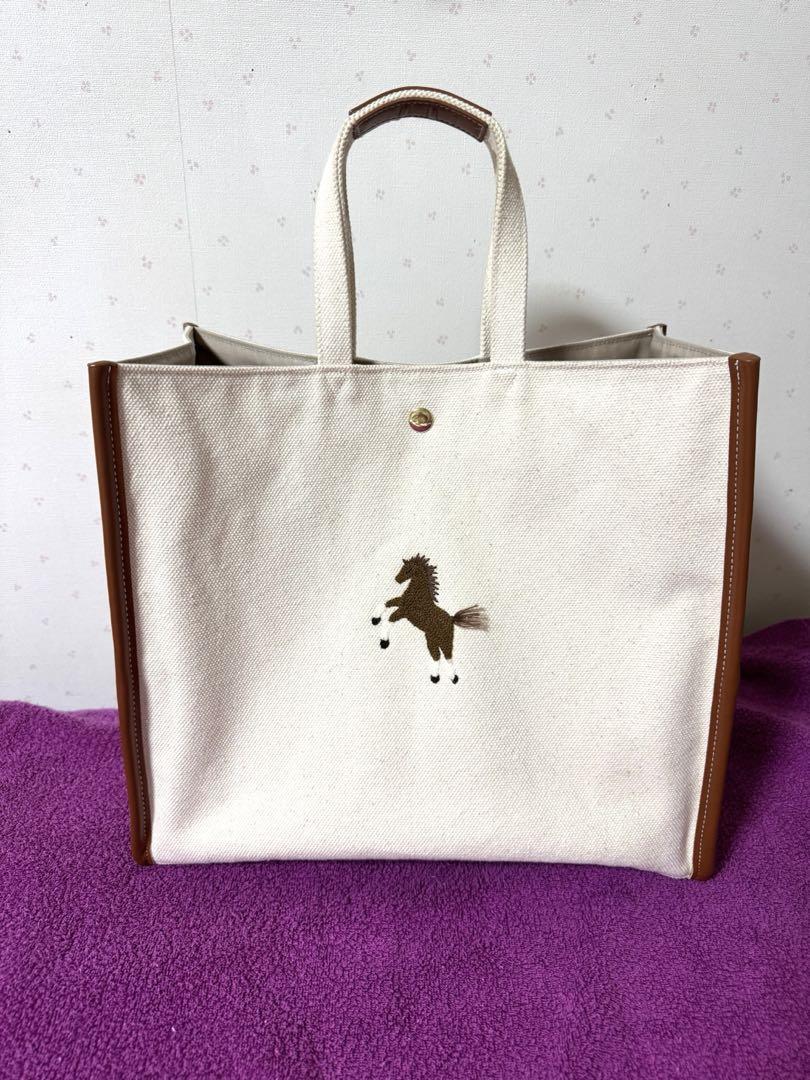 ぴなあぴ【小さな傷汚れあり】SEVENTEN 刺繍ワンポイントトートバッグ