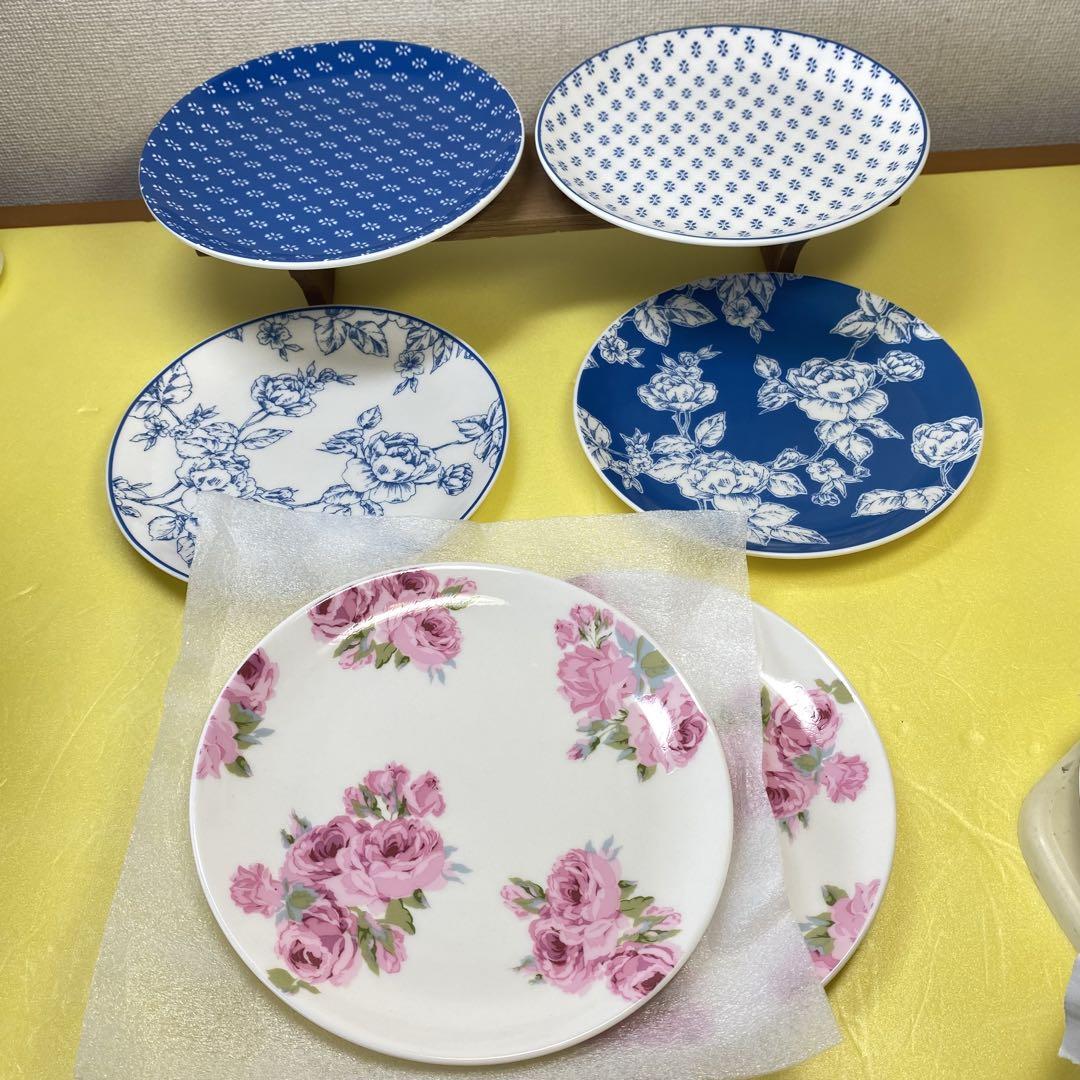 クチュール ローズ柄 19cm プレート（食器） | LAURA ASHLEY