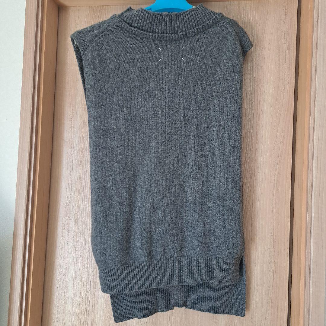 MAISON MARGIELA/メゾン マルジェラ】ELBOW PATCHES Vネック