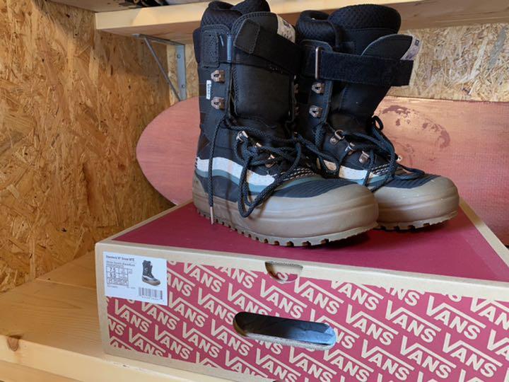 送料無料】 XF スノーボードブーツ Standard vans Snow Boot MTE