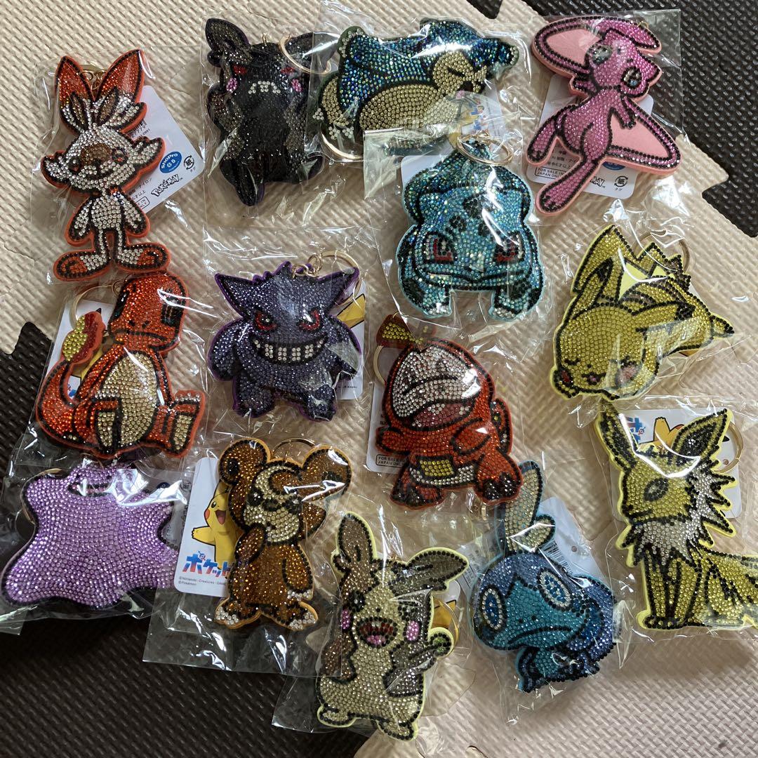 ポケットモンスター　キラキラキーホルダー　キラキラストーン　マスコット　プライズ