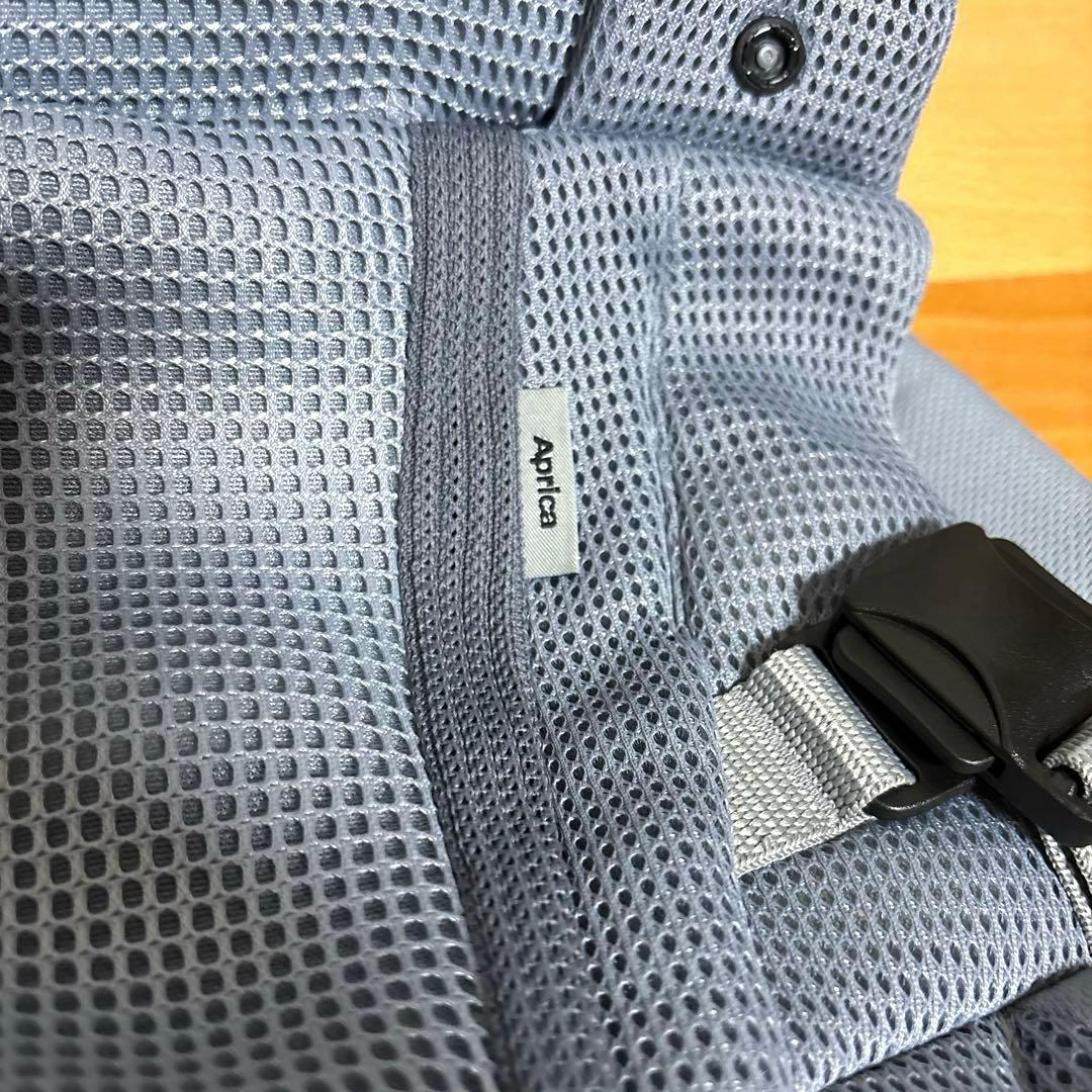 【極美品】アップリカ 抱っこ紐 Laclis グレー 【極美品】アップリカ 抱っこ紐 Laclis グレー