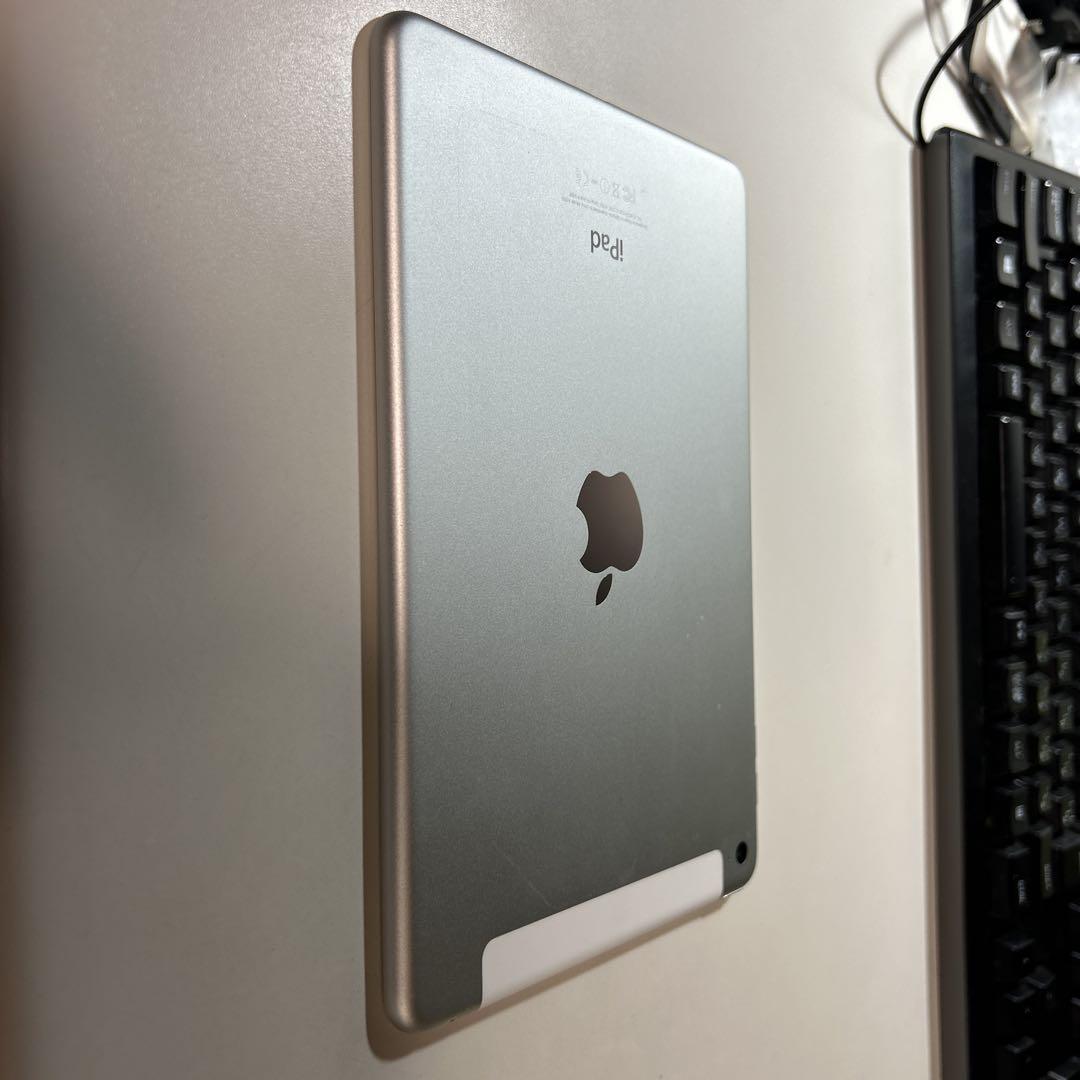 Apple iPad mini 第4世代 cellular 128GB GPS
