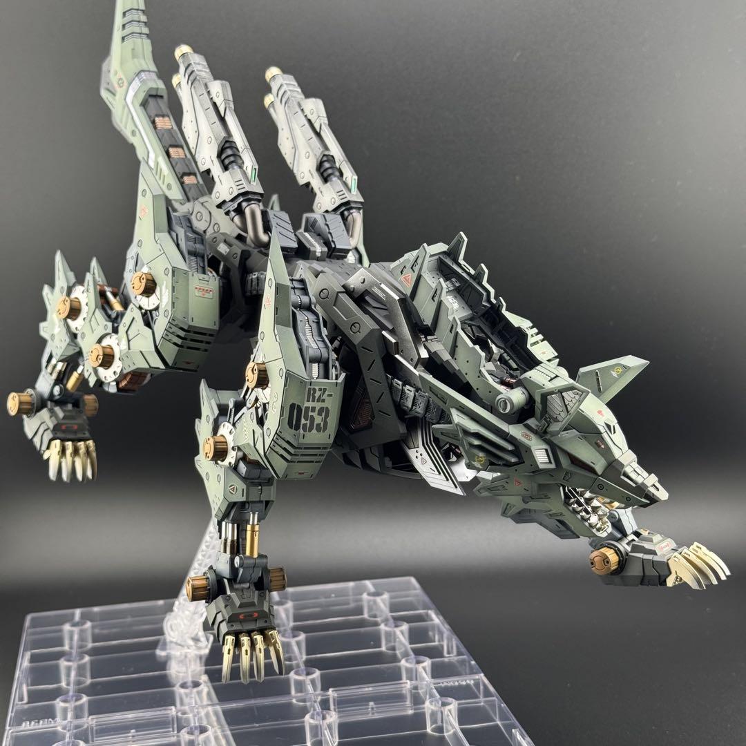 コトブキヤ ゾイド HMM ケーニッヒウルフ 完成品 全塗装