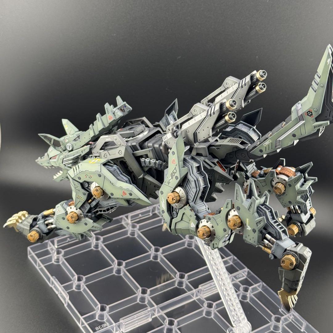 コトブキヤ ゾイド HMM ケーニッヒウルフ 完成品 全塗装