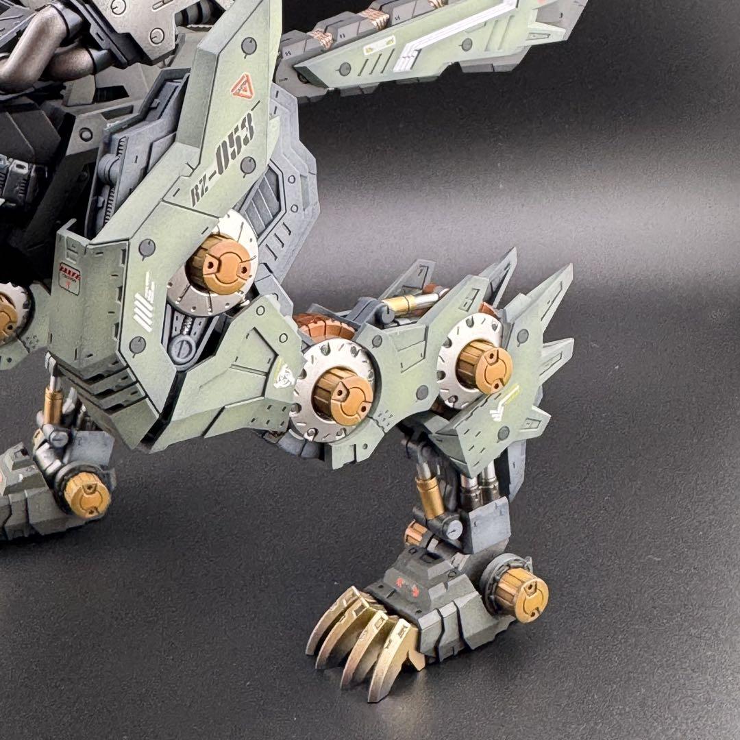 コトブキヤ ゾイド HMM ケーニッヒウルフ 完成品 全塗装