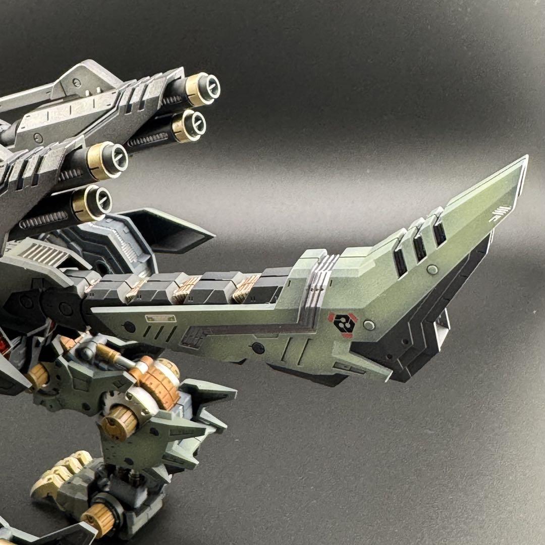 コトブキヤ ゾイド HMM ケーニッヒウルフ 完成品 全塗装