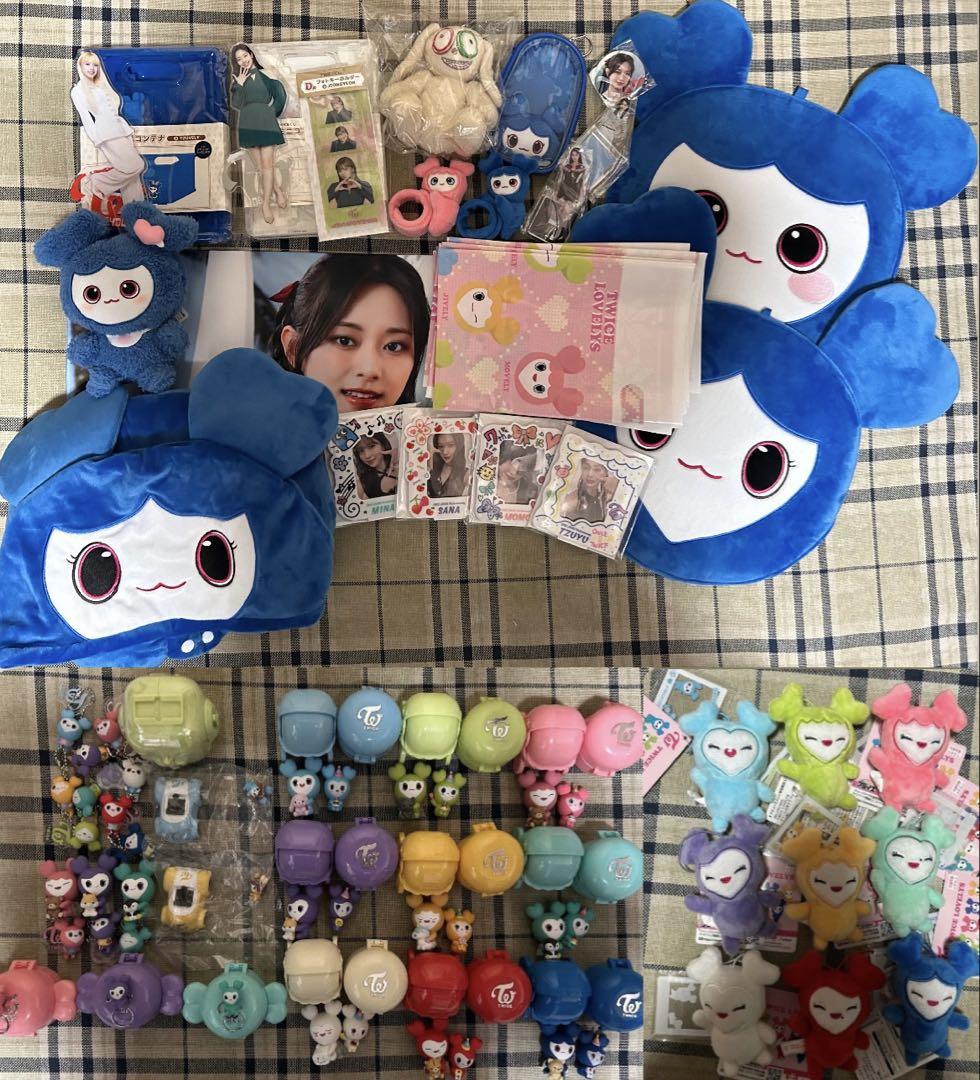 TWICE グッズ セット販売 - メルカリ