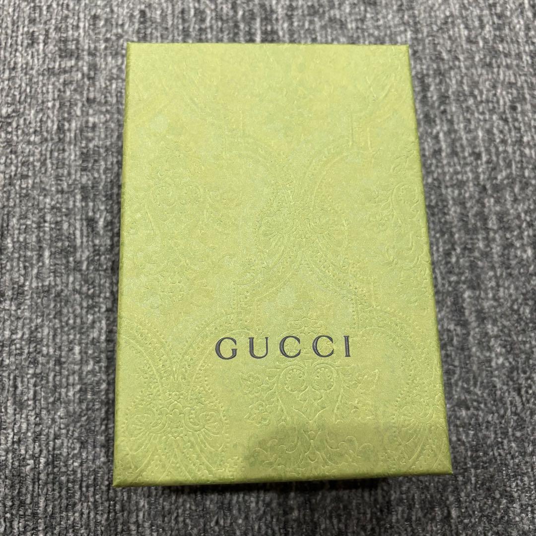 GUCCI 二つ折り財布