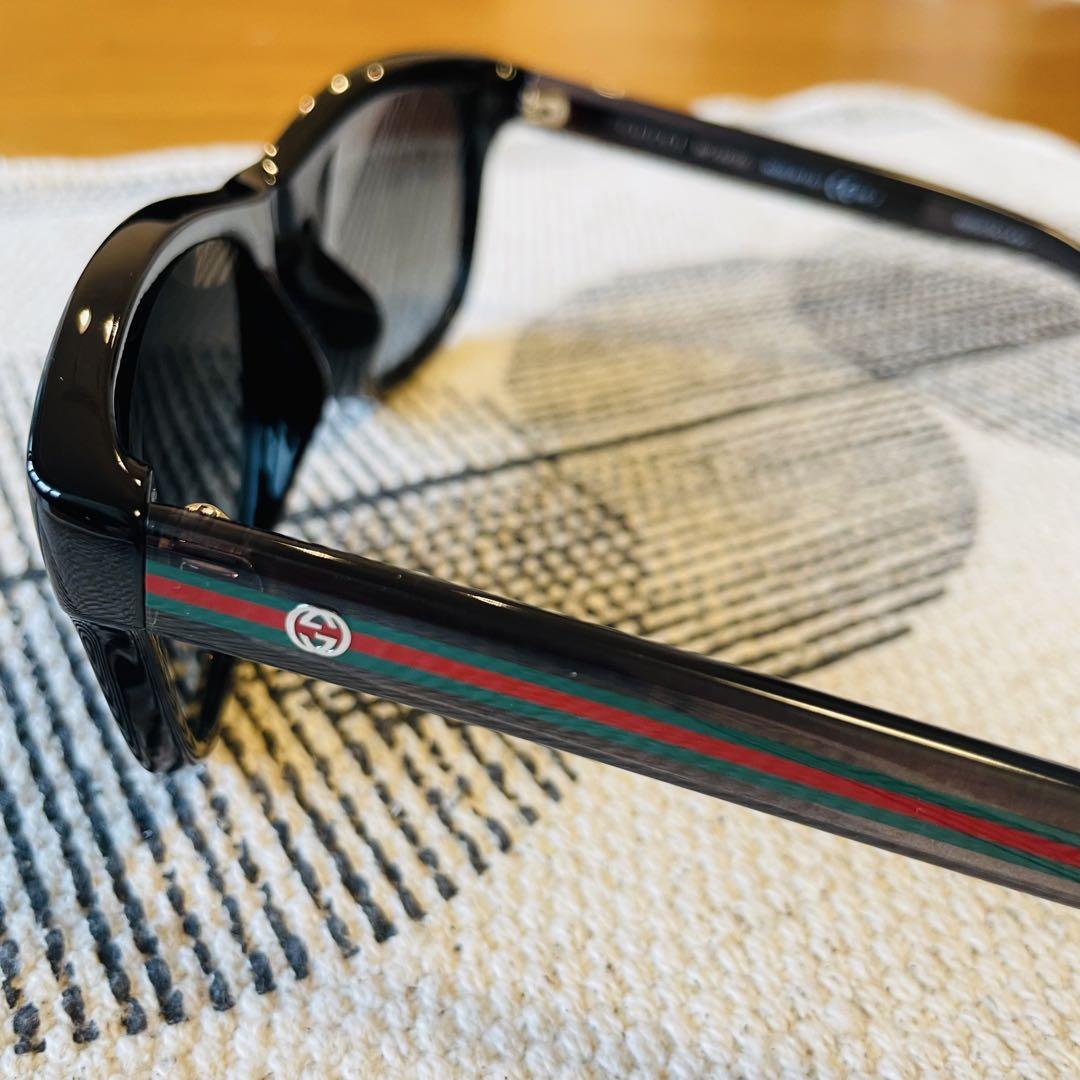 GUCCI ブラック サングラス