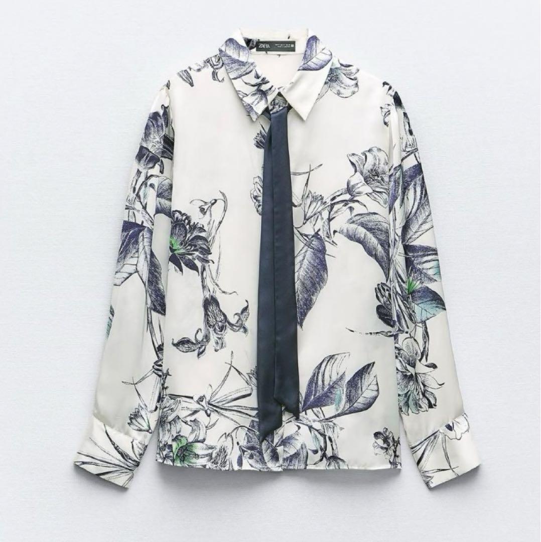 【超お買い得！】 試着のみ ZARA リボン付きプリント柄シャツ ボウタイブラウス XS トップス