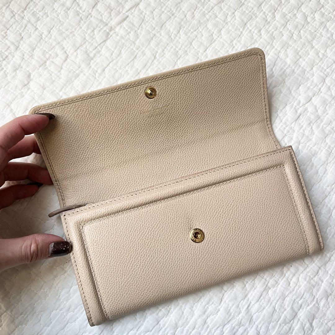 正規 美品 SalvatoreFerragamo ベージュ ヴァラリボン 長財布 小物