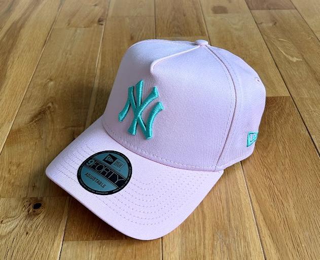 NEW ERA ニューヨーク・ヤンキース ピンクキャップ ティファニー