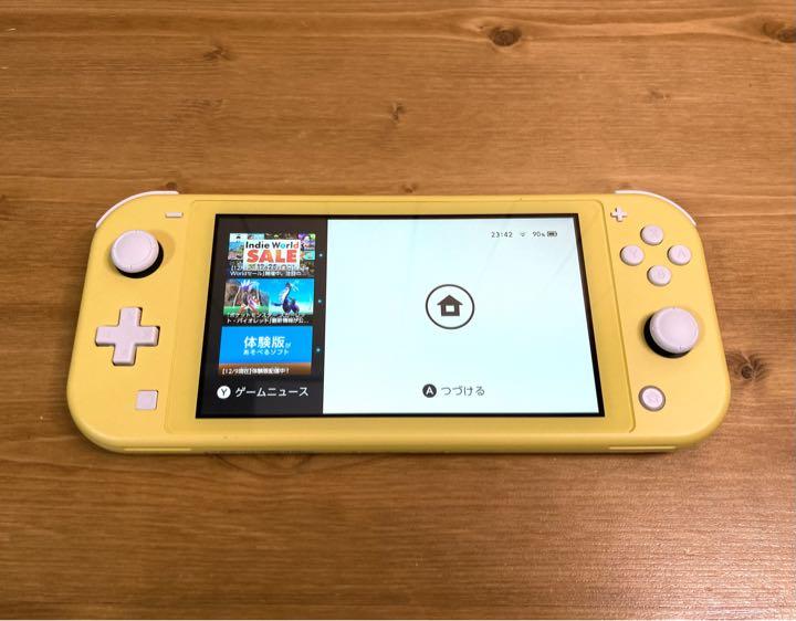 美品 ニンテンドー Switch Light ライト イエロー 本体のみ